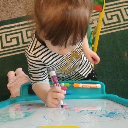 Review of Crayola Magnetic Double Easel on BusyNestNews.com